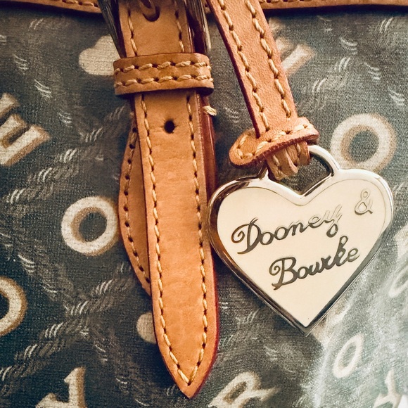 Dooney & Bourke  Tote - Picture 10 of 13